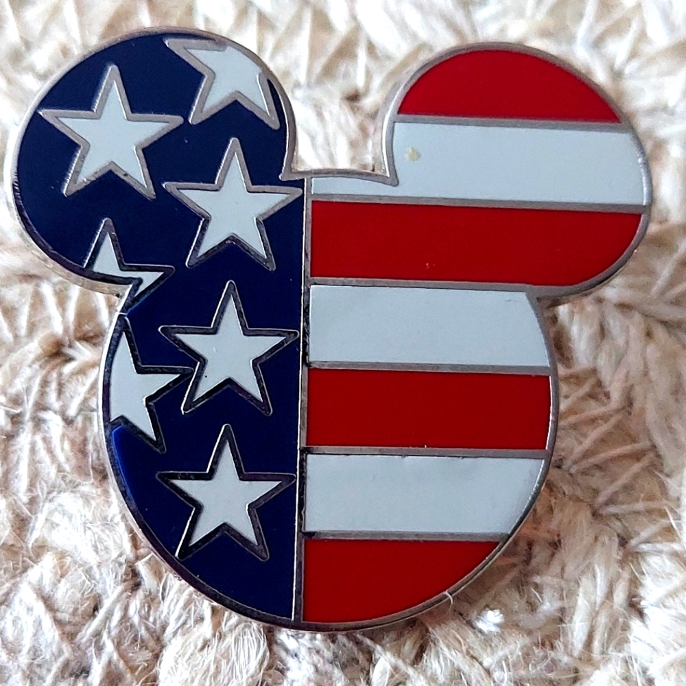 Disney Mickey Mouse Pin